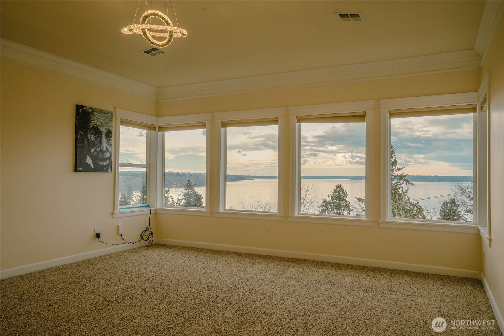 1204 S 273rd Place Des Moines WA 98198