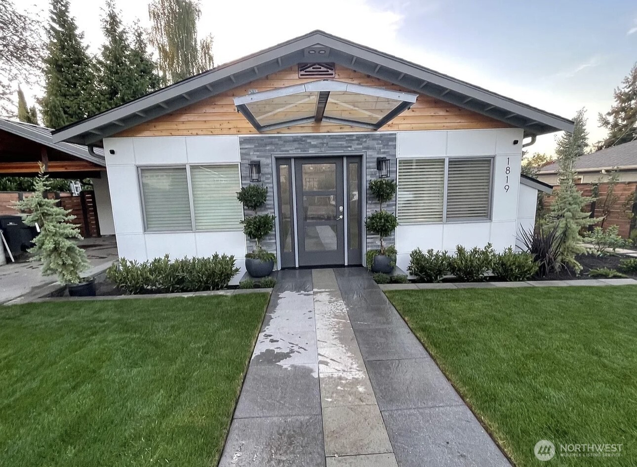 1819 7th Street W Kirkland WA 98033