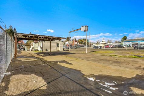 9808 17th Avenue SW Seattle WA 98106