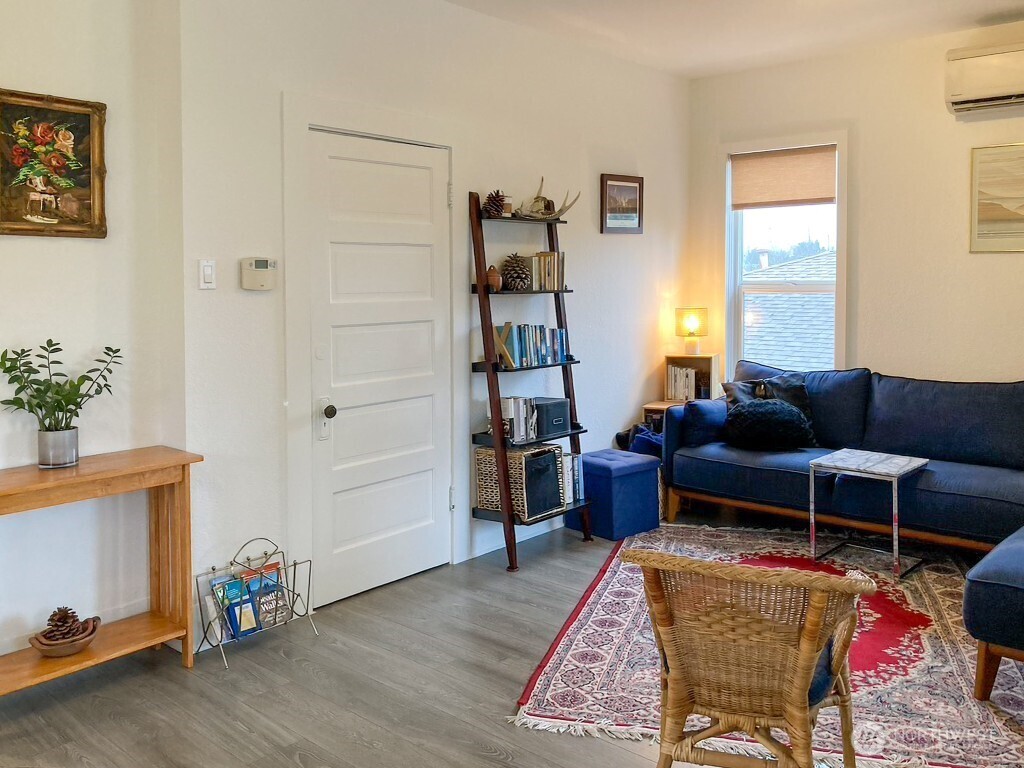 3943 S Orcas Street Seattle WA 98118