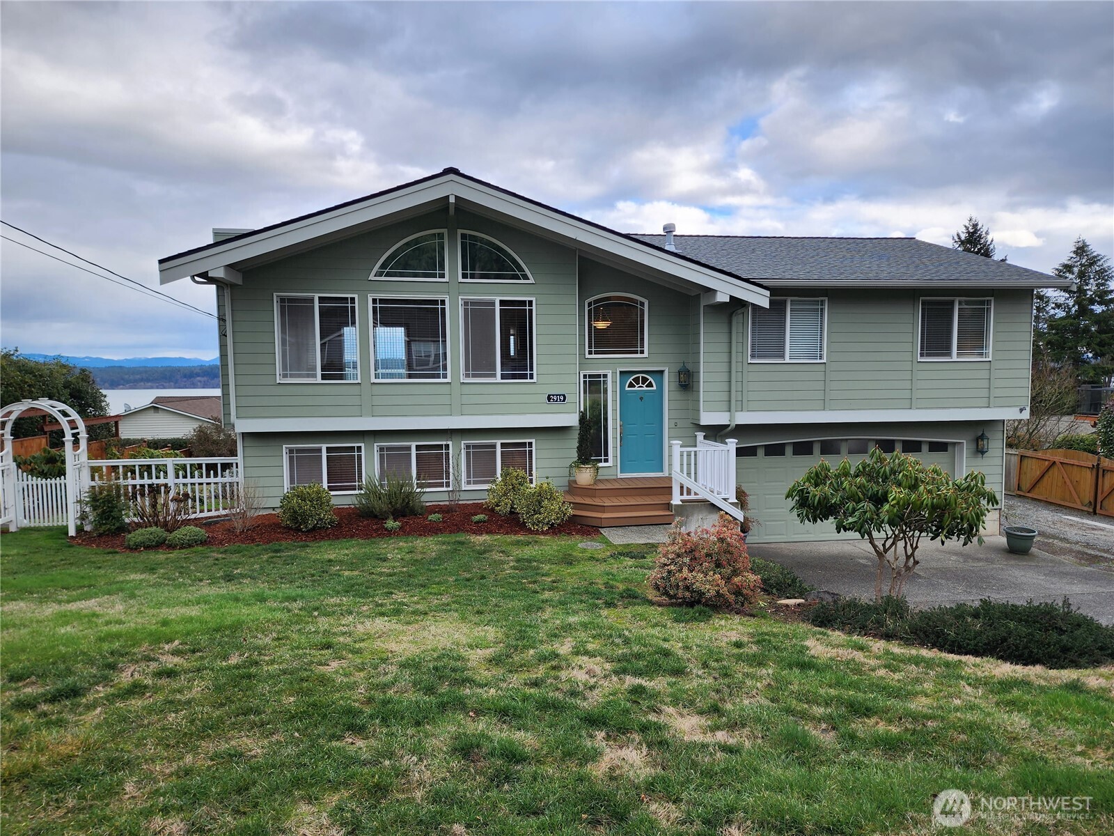 2919 Viewmont Place Camano Island WA 98282