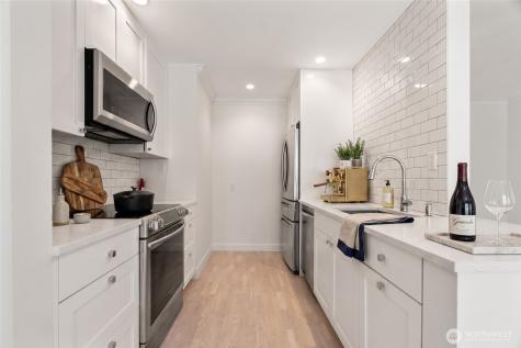 6333 Lake Washington Boulevard NE Kirkland WA 98033
