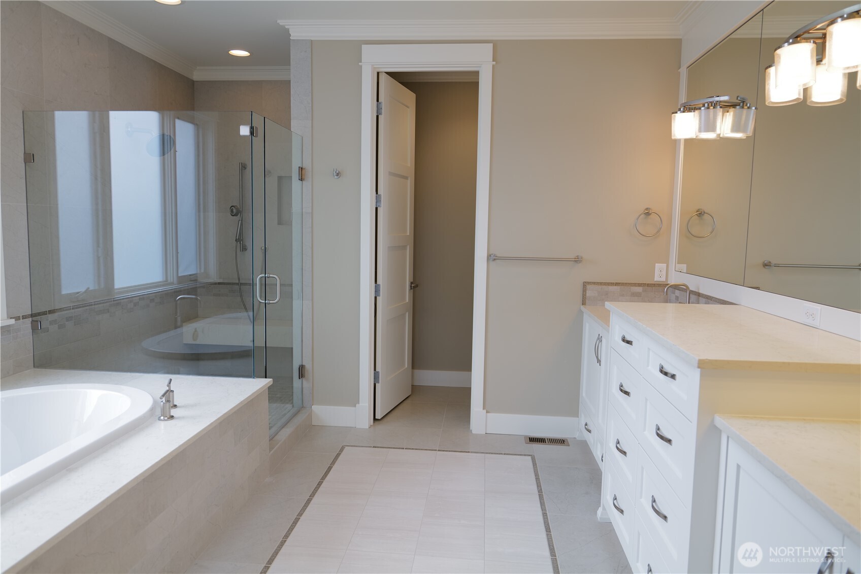 9723 NE 13th Street Clyde Hill WA 98004