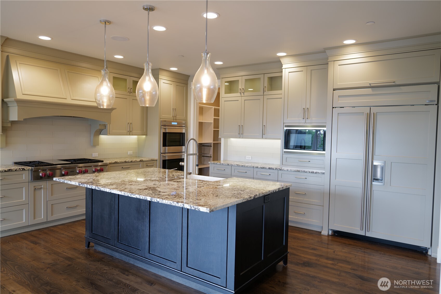 9723 NE 13th Street Clyde Hill WA 98004