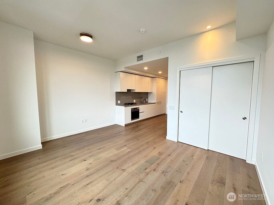 10232 10th Street Bellevue WA 98004