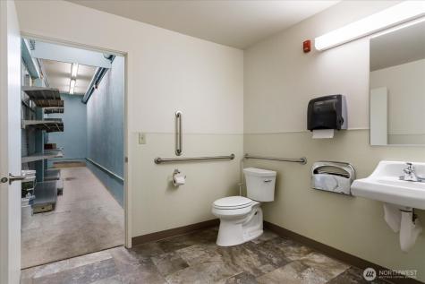 270 SE Pioneer Way Oak Harbor WA 98277