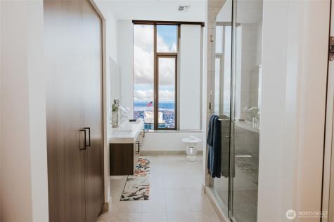 1340 4th Avenue Seattle WA 98101