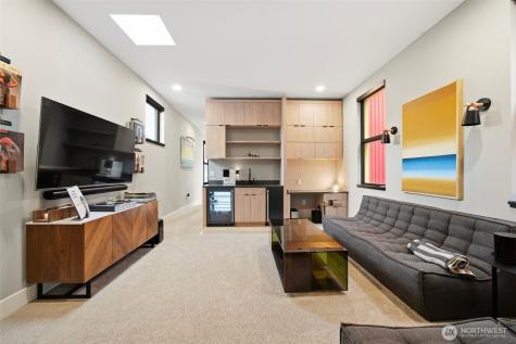 615 E Pike Street Seattle WA 98122