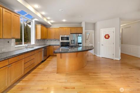 12115 SE 41st Bellevue WA 98006