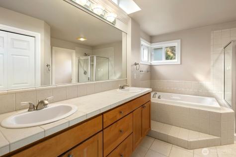 12115 SE 41st Bellevue WA 98006