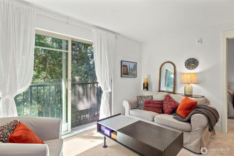 511 100th Avenue NE Bellevue WA 98004