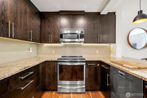 511 100th Avenue NE Bellevue WA 98004