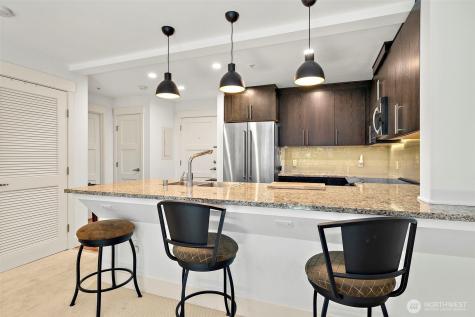 511 100th Avenue NE Bellevue WA 98004