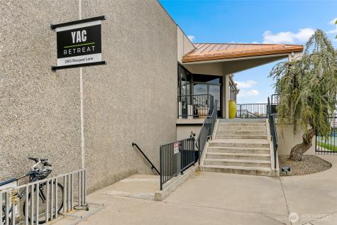 2501 Racquet Lane Yakima WA 98902