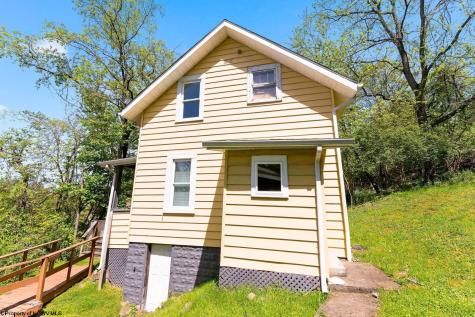 1024 Cayton Street Morgantown WV 26505