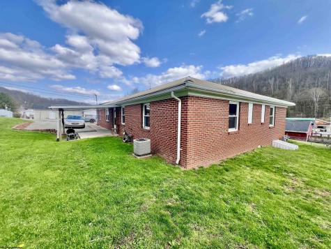 803 Airforce Road Weston WV 26452