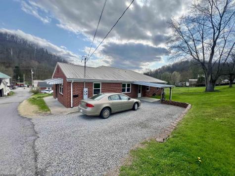 803 Airforce Road Weston WV 26452