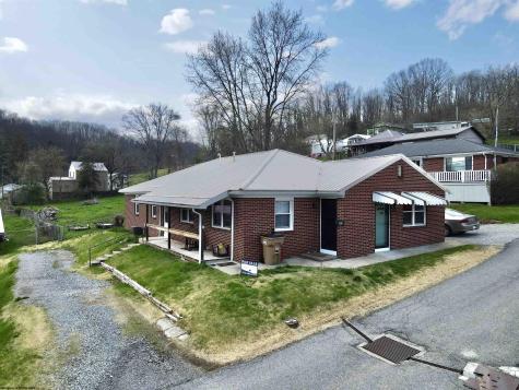 803 Airforce Road Weston WV 26452