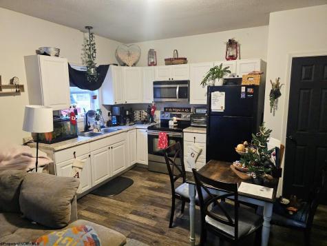 82 Red Oak Drive Albright WV 26519