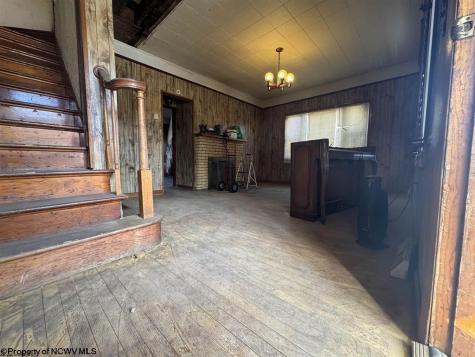 124 Chestnut Street Weston WV 26452