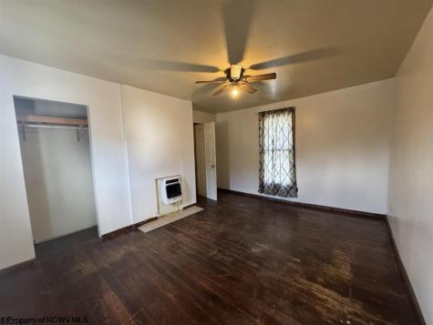 124 Chestnut Street Weston WV 26452