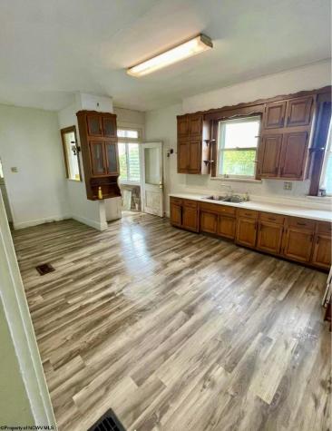 605 Walnut Avenue Fairmont WV 26554