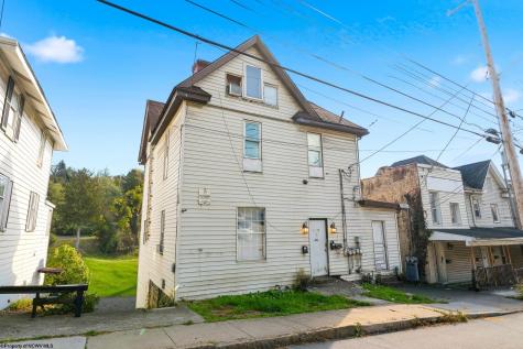 692 Willey Street Morgantown WV 26505