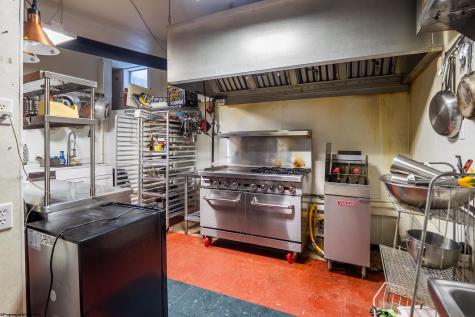 274 East Avenue Thomas WV 26292