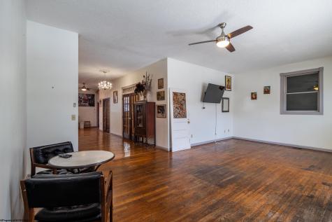 274 East Avenue Thomas WV 26292