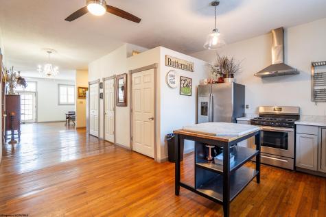 274 East Avenue Thomas WV 26292