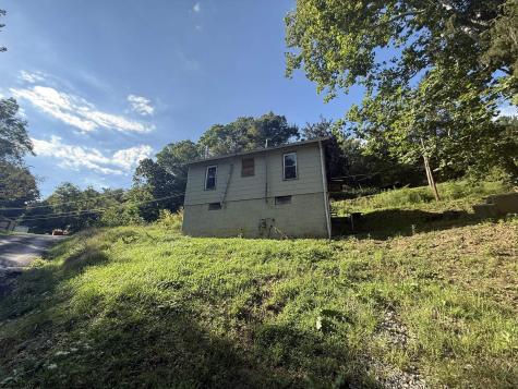 716 Husky Highway Barrackville WV 26559