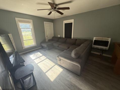 716 Husky Highway Barrackville WV 26559