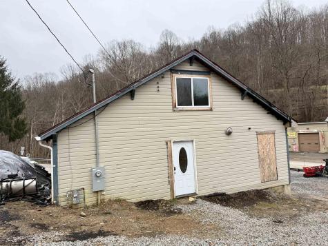 716 Husky Highway Barrackville WV 26559