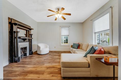 459 Dallas Street Morgantown WV 26505