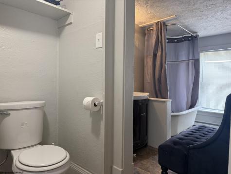 513 Indiana Avenue Nutter Fort WV 26301