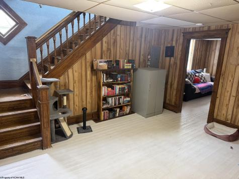 513 Indiana Avenue Nutter Fort WV 26301
