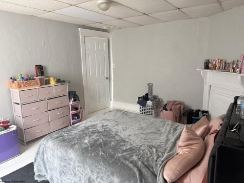 513 Indiana Avenue Nutter Fort WV 26301