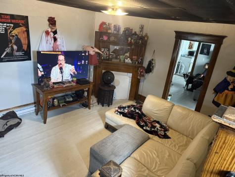 513 Indiana Avenue Nutter Fort WV 26301
