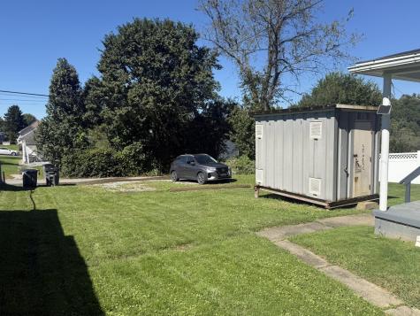 513 Indiana Avenue Nutter Fort WV 26301
