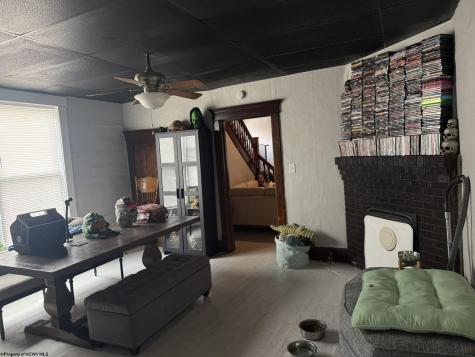513 Indiana Avenue Nutter Fort WV 26301
