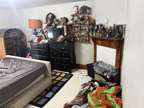 513 Indiana Avenue Nutter Fort WV 26301
