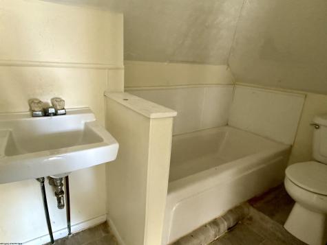 1005 Locust Avenue Fairmont WV 26554