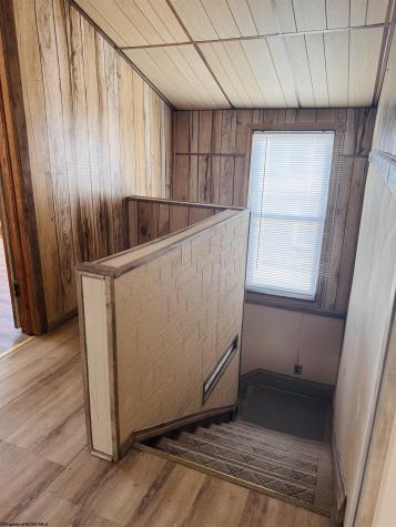 134 Pennsylvania Avenue Nutter Fort WV 26301