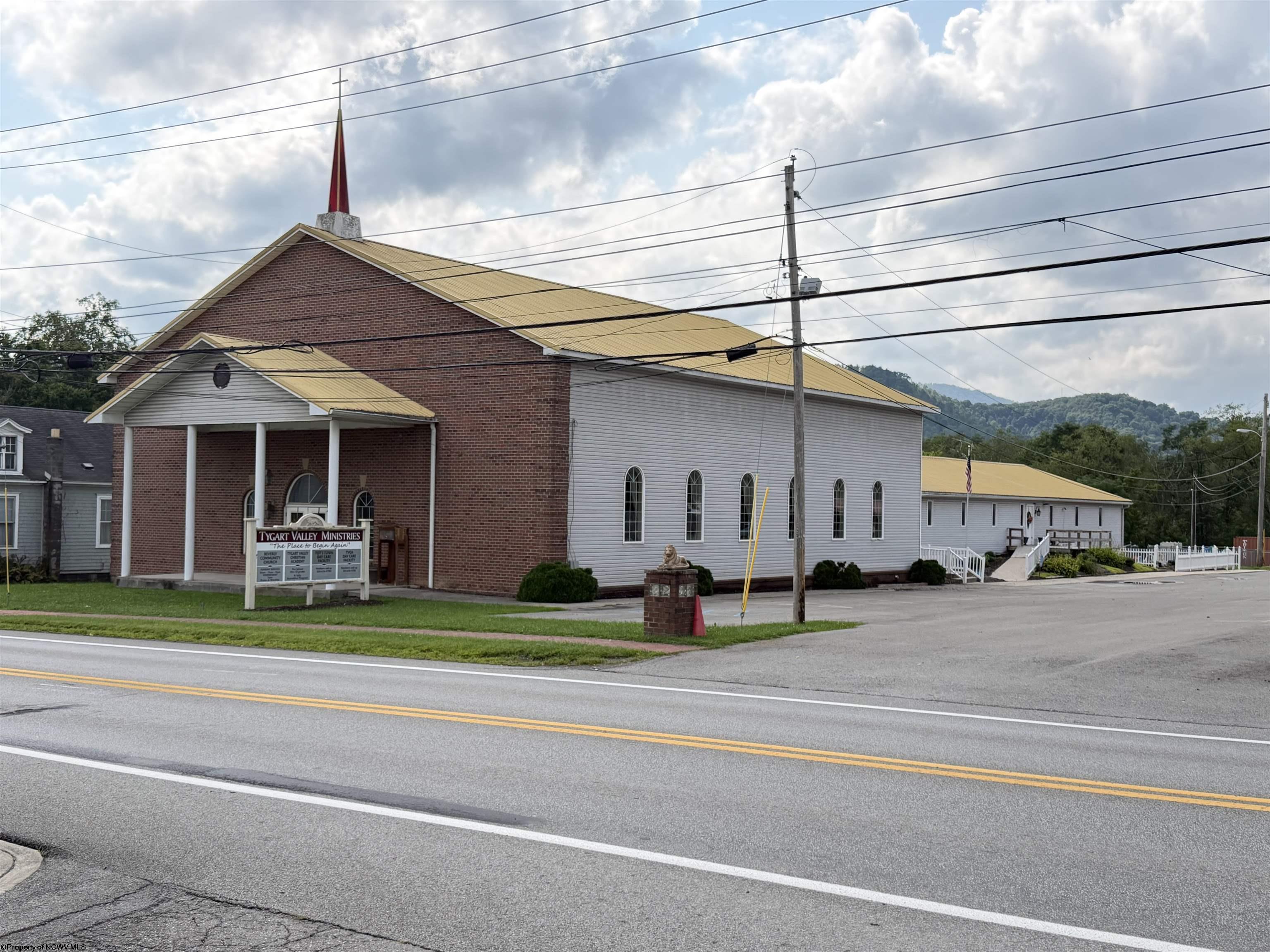 496 Main Street Beverly WV 26253