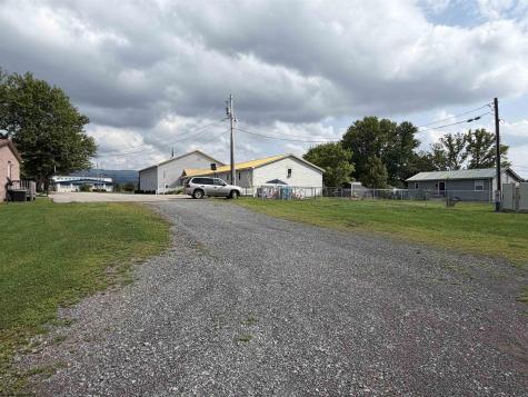 496 Main Street Beverly WV 26253