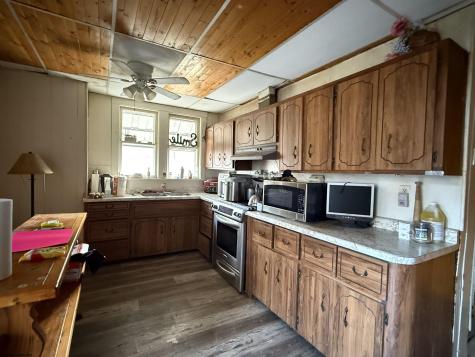 1008 E Main Street Mannington WV 26582