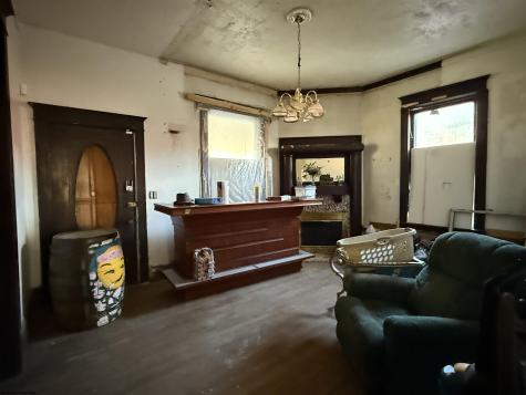 1008 E Main Street Mannington WV 26582