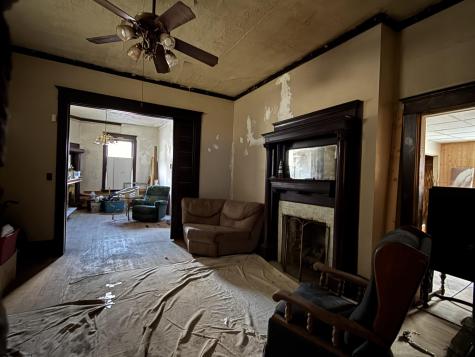 1008 E Main Street Mannington WV 26582