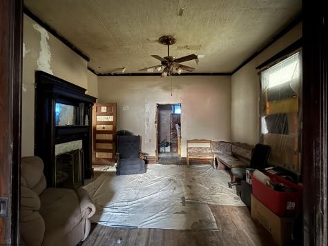 1008 E Main Street Mannington WV 26582