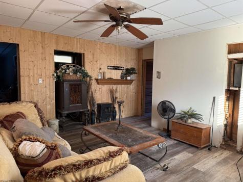 1008 E Main Street Mannington WV 26582